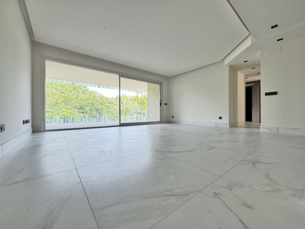 Middle Floor Apartment San Pedro de Alcántara Málaga - image 5