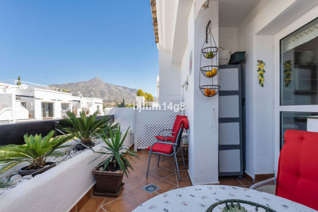 Penthouse Duplex Nueva Andalucía Málaga - image 5