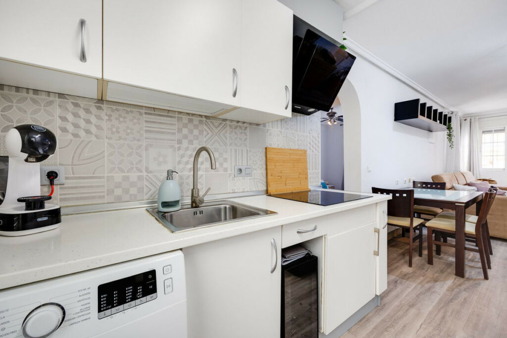 Ground Floor Apartment Torrevieja Alicante - image 5