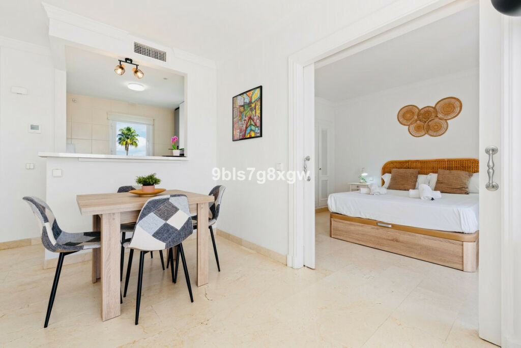 Penthouse La Quinta Málaga - image 5