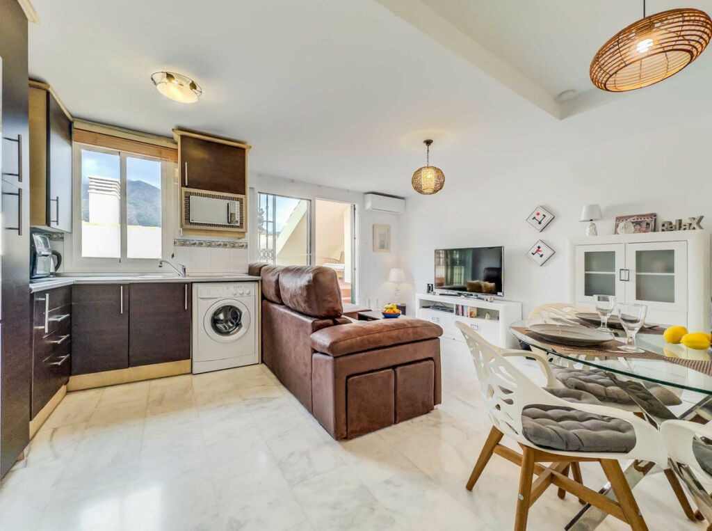 Penthouse Fuengirola Málaga - image 5