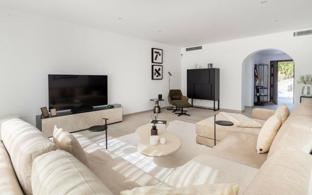 Detached Villa Manilva Málaga - image 5