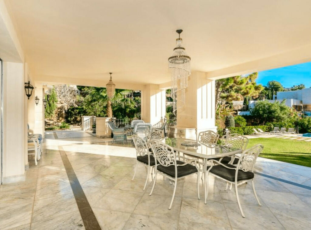 Detached Villa The Golden Mile Málaga - image 5