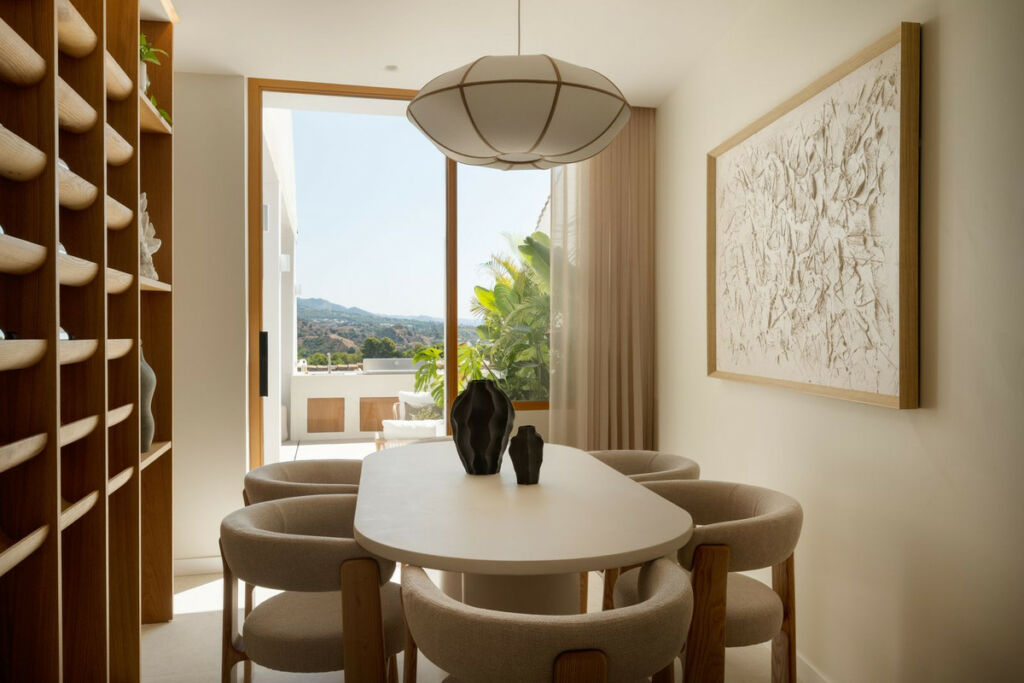 Townhouse Nueva Andalucía Málaga - image 5