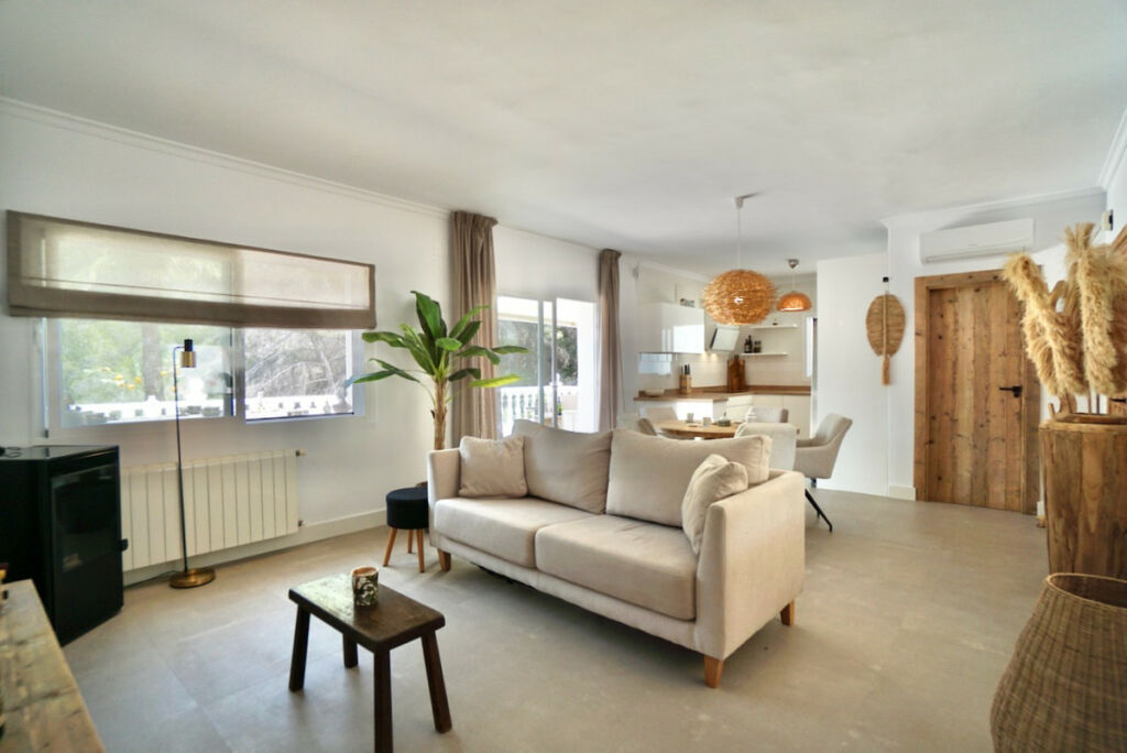 Detached Villa Montemar Alicante - image 5