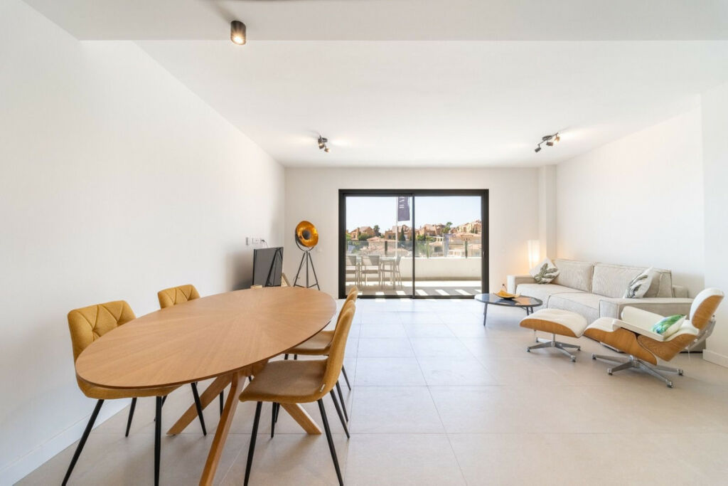 Middle Floor Apartment Mijas Costa Málaga - image 5