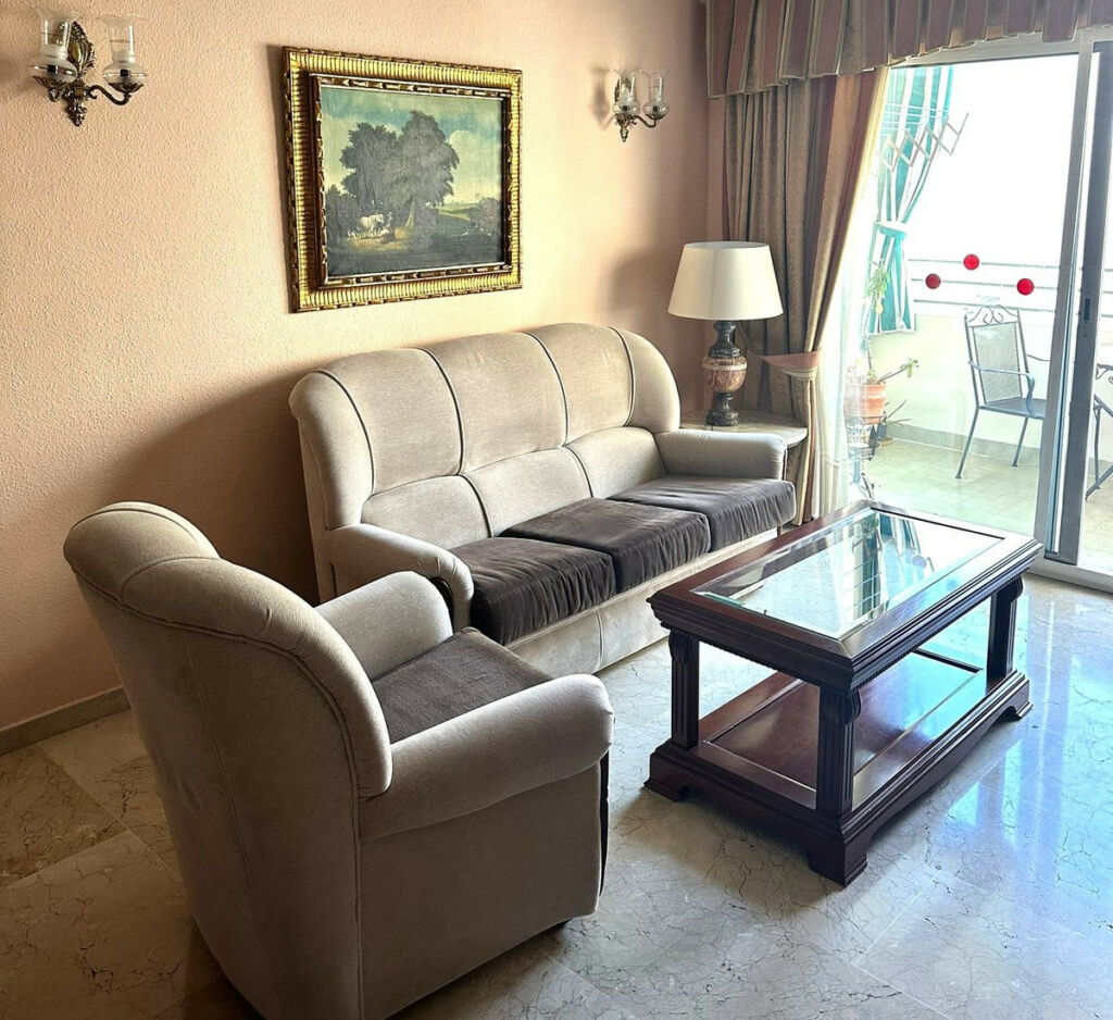 Middle Floor Apartment Benalmadena Málaga - image 8