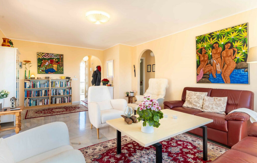 Penthouse Sierrezuela Málaga - image 5