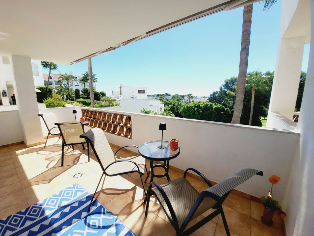 Middle Floor Apartment Miraflores Málaga - image 5