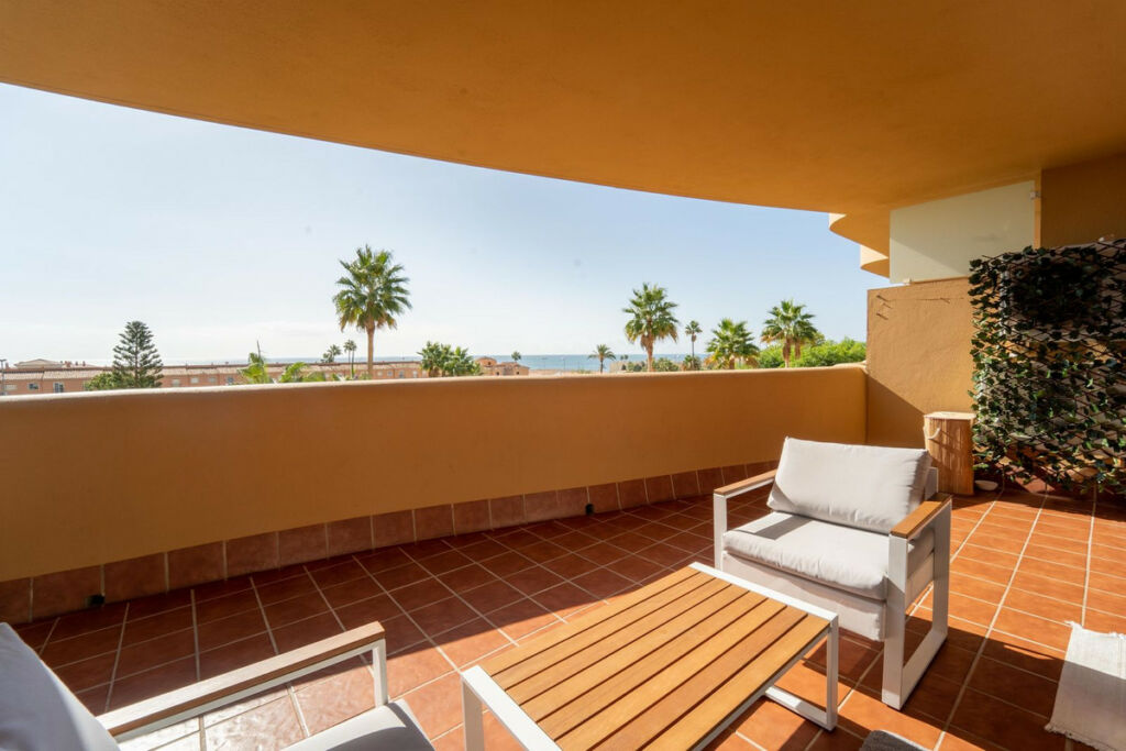 Middle Floor Apartment La Cala de Mijas Málaga - image 5