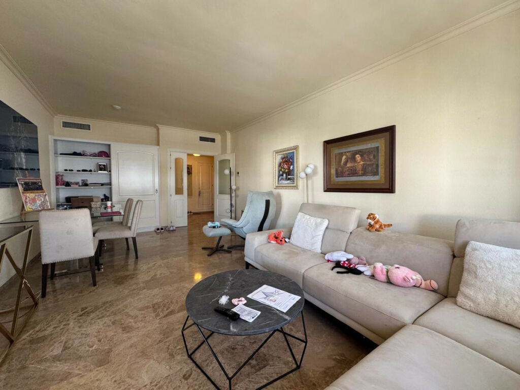 Middle Floor Apartment San Pedro de Alcántara Málaga - image 5