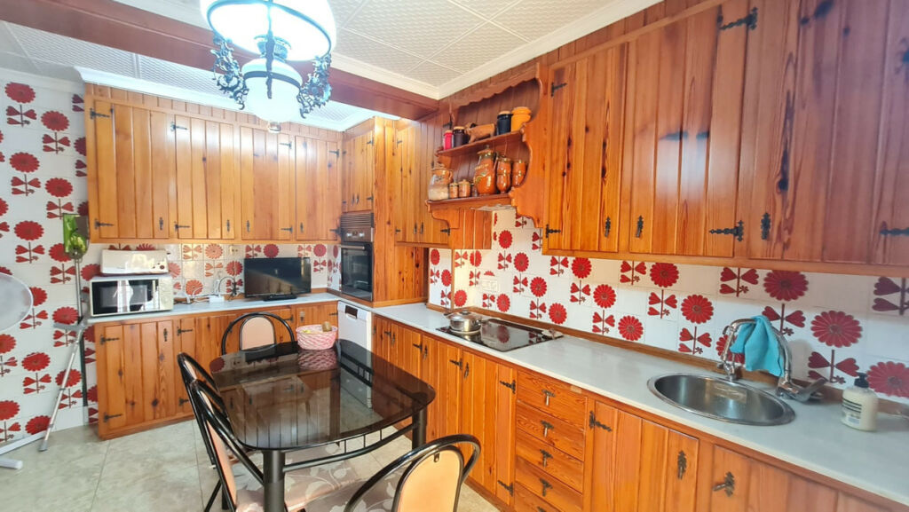 Townhouse Elda Alicante - image 5