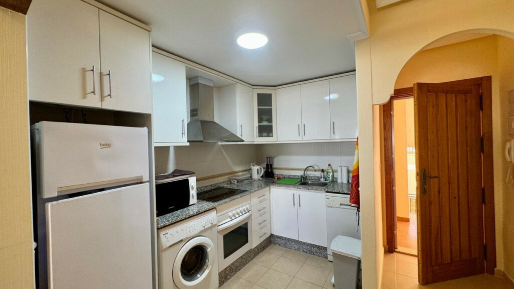 Ground Floor Apartment Villamartin Alicante - image 5