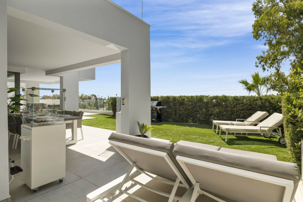 Ground Floor Apartment Benahavís Málaga - image 5