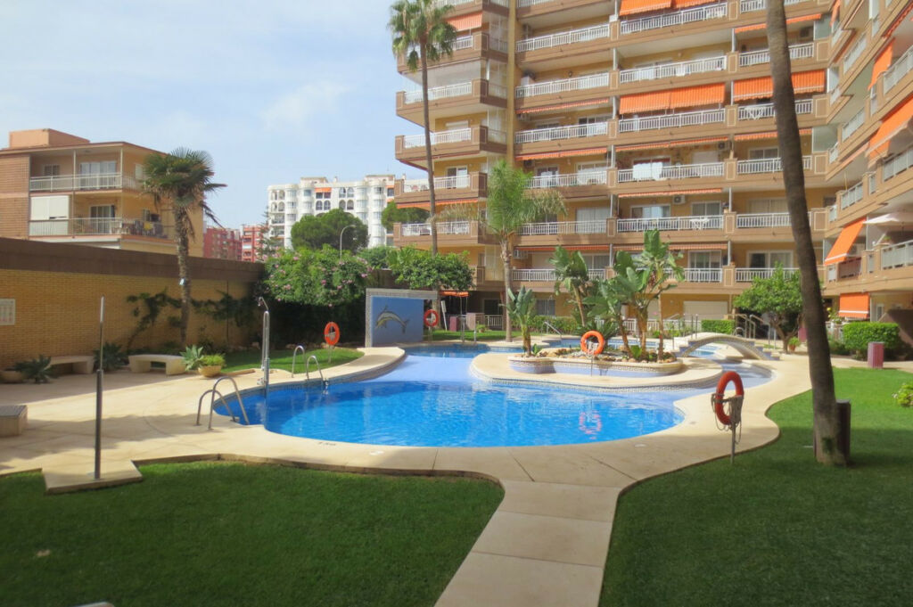 Middle Floor Apartment Fuengirola Málaga - image 5