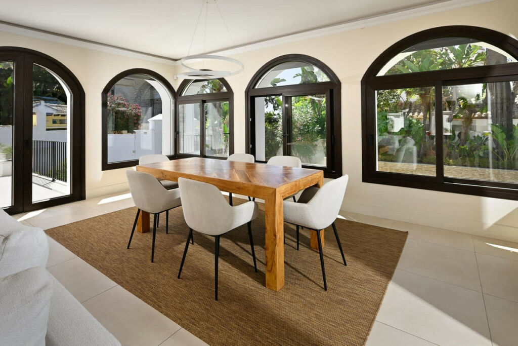 Detached Villa Marbesa Málaga - image 5