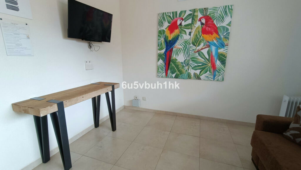 Middle Floor Apartment Fuengirola Málaga - image 6
