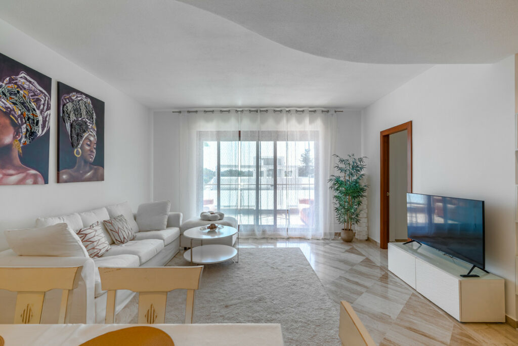 Middle Floor Apartment San Pedro de Alcántara Málaga - image 5