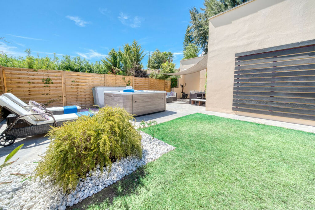 Detached Villa Benahavís Málaga - image 5