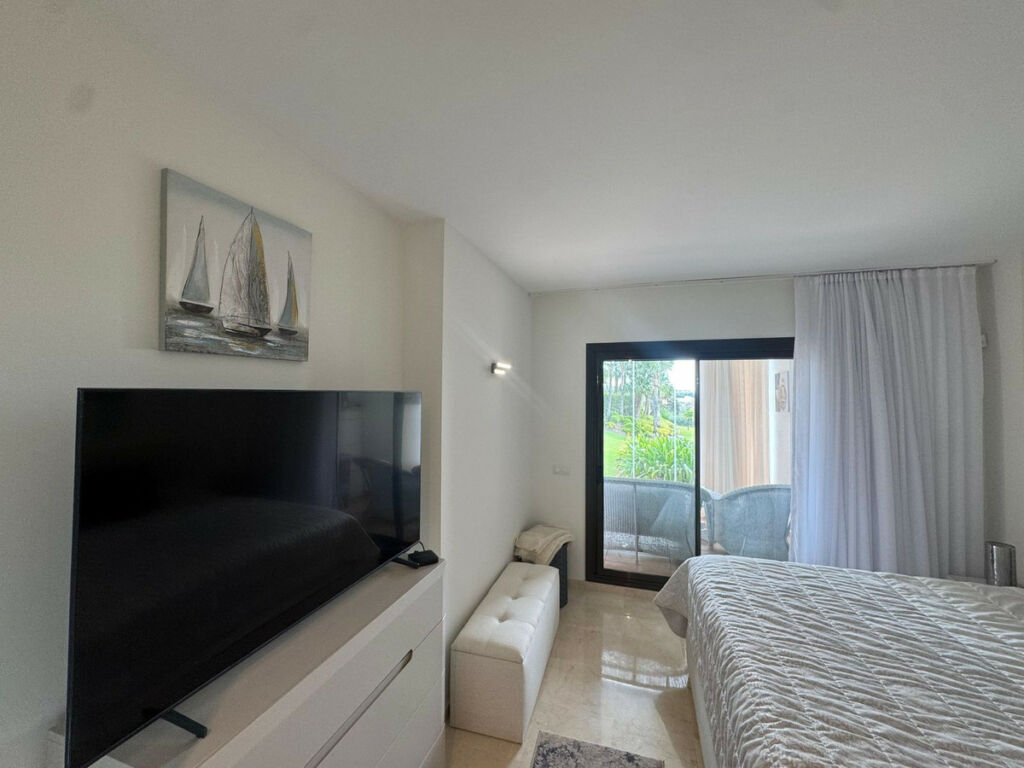 Ground Floor Apartment Estepona Málaga - image 5