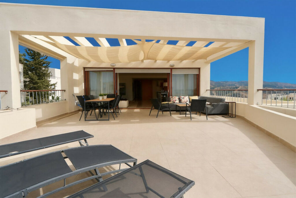 Penthouse Altos de los Monteros Málaga - image 5