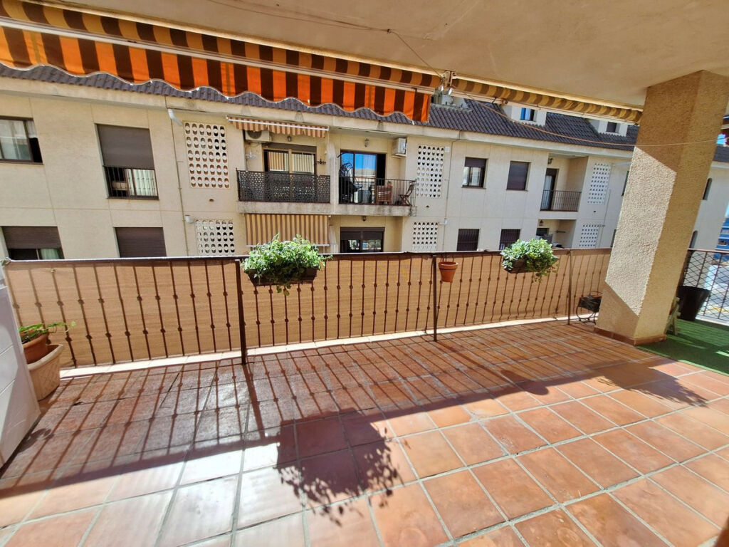 Middle Floor Apartment San Luis de Sabinillas Málaga - image 5