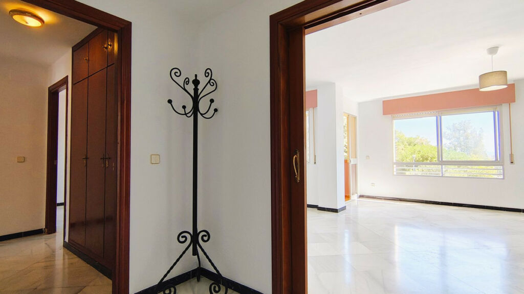 Middle Floor Apartment San Pedro de Alcántara Málaga - image 5
