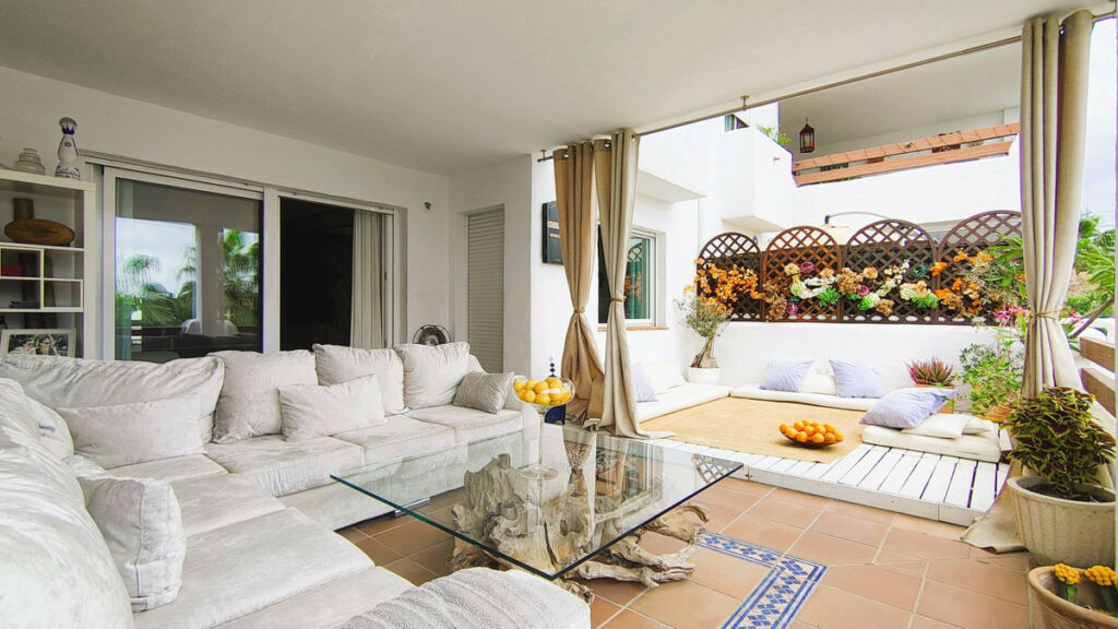 Ground Floor Apartment Selwo Málaga - image 5