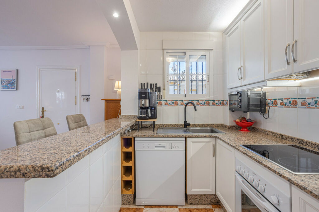Semi-Detached House Playa Golf Alicante - image 5