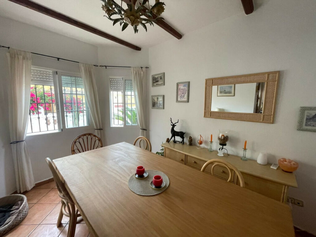 Detached Villa Algorfa Alicante - image 5