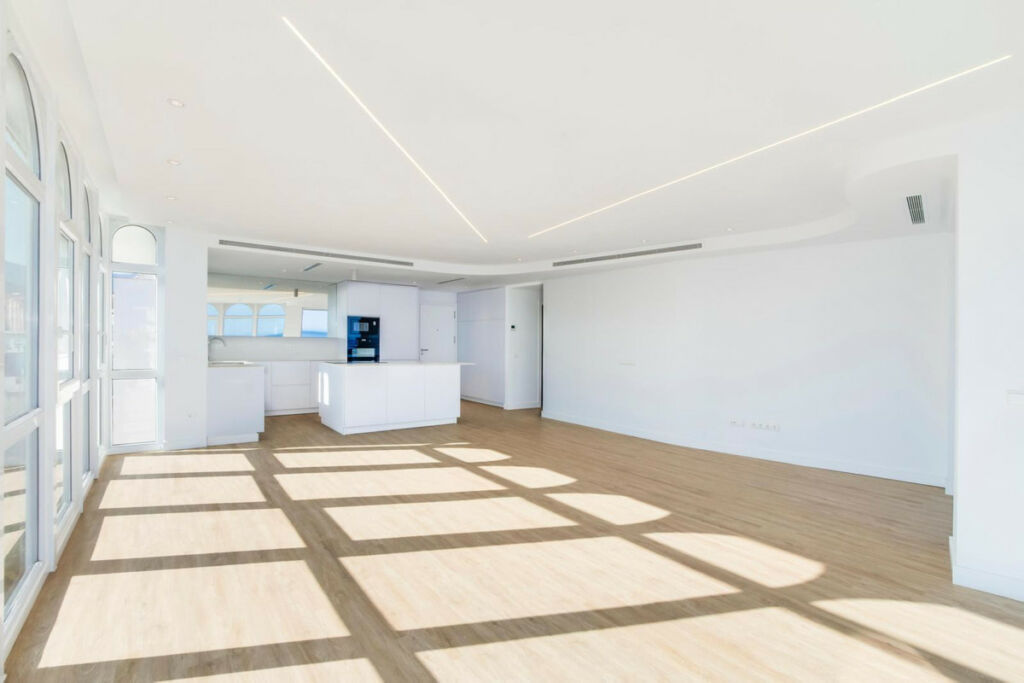 Penthouse Estepona Málaga - image 5