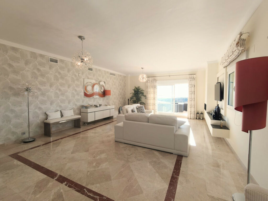 Middle Floor Apartment San Roque Club Cádiz - image 5