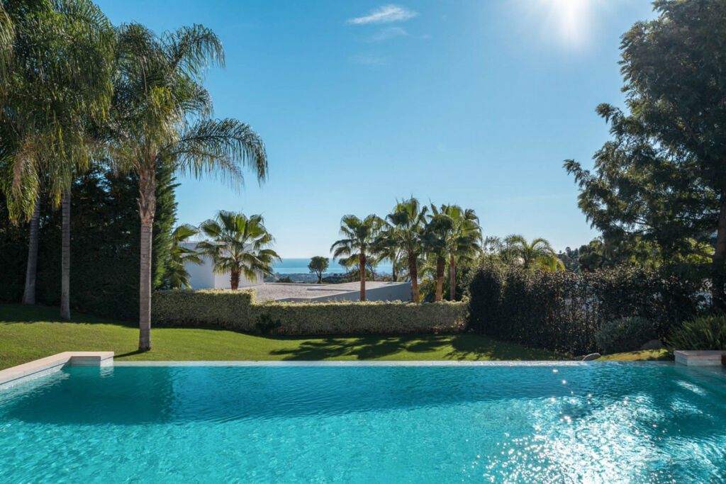 Detached Villa Benahavís Málaga - image 5