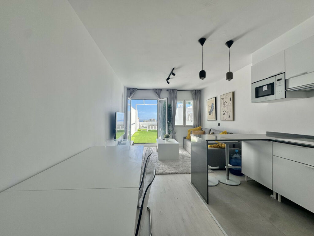 Top Floor Apartment Estepona Málaga - image 5