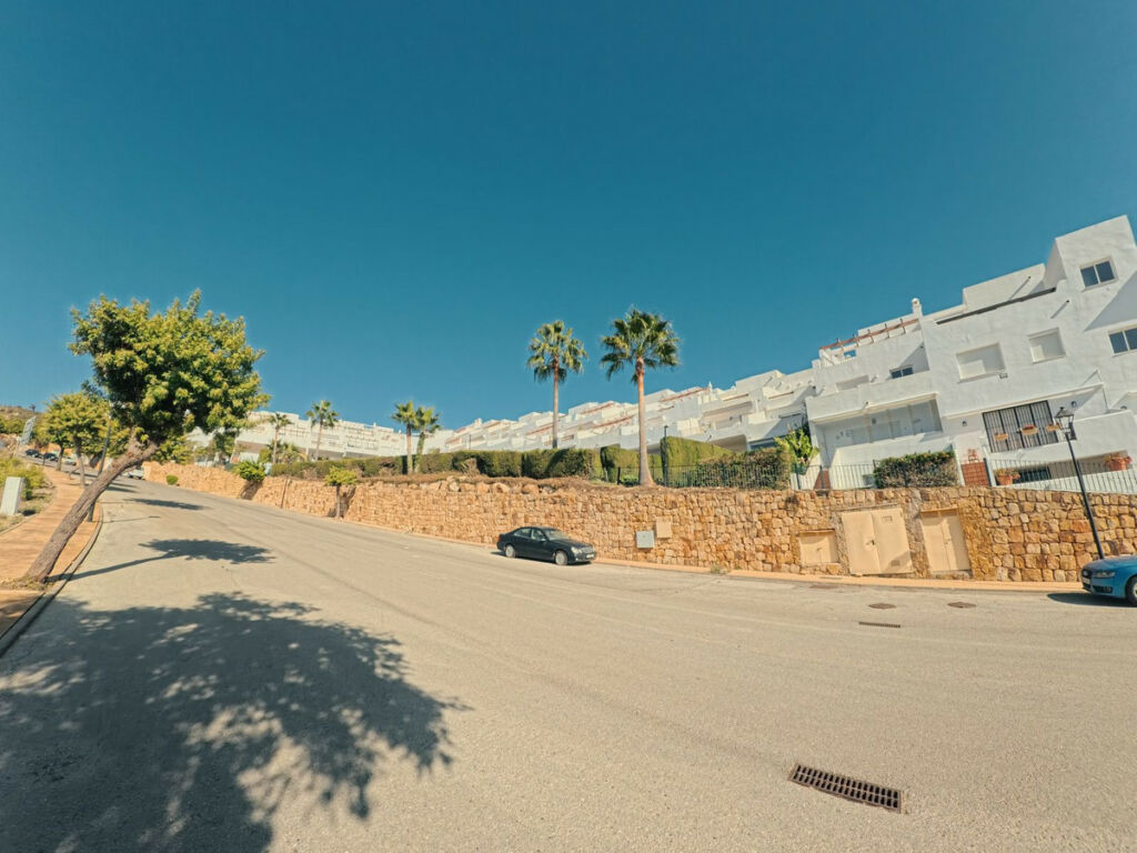 Townhouse Manilva Málaga - image 5