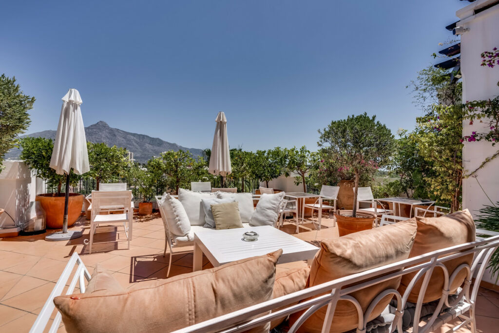 Penthouse Nueva Andalucía Málaga - image 5