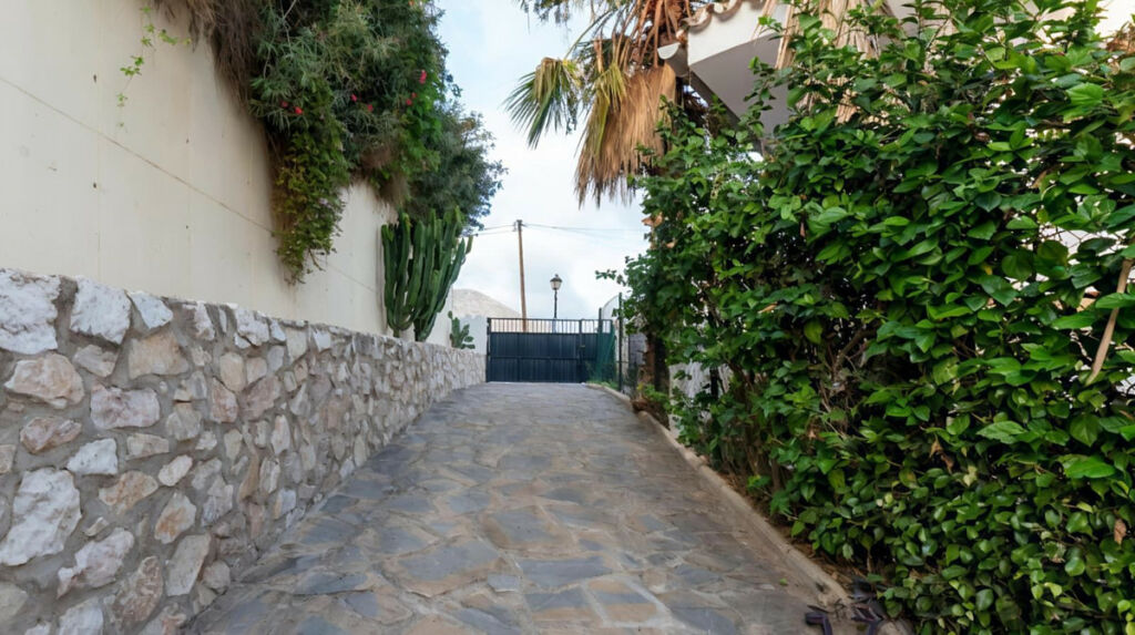 Detached Villa Torreblanca Málaga - image 5