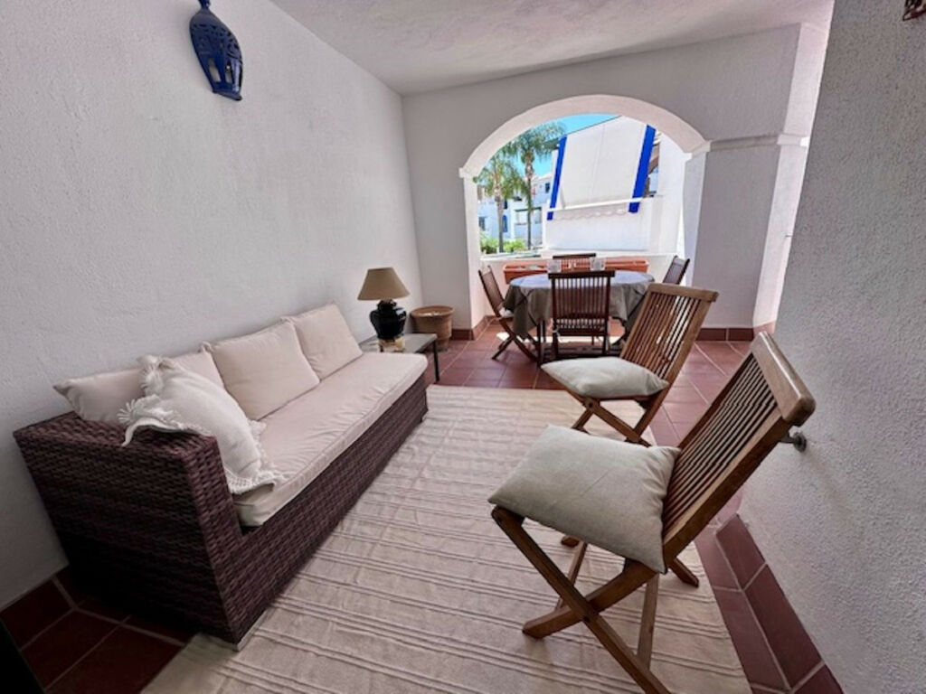Middle Floor Apartment Marbella Málaga - image 5