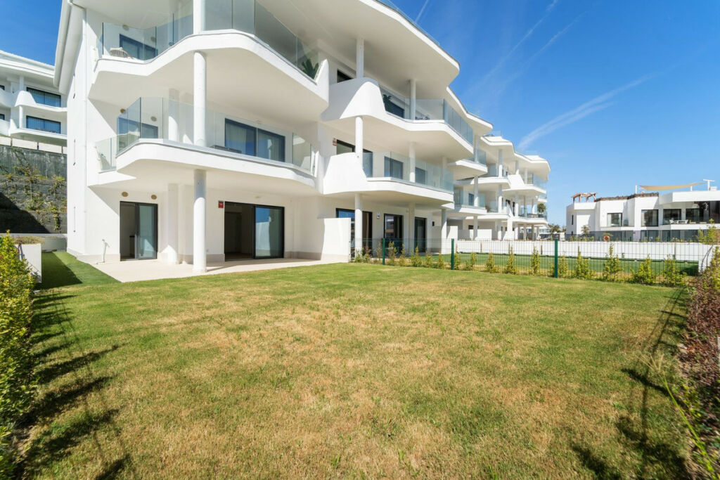 Ground Floor Apartment Fuengirola Málaga - image 5