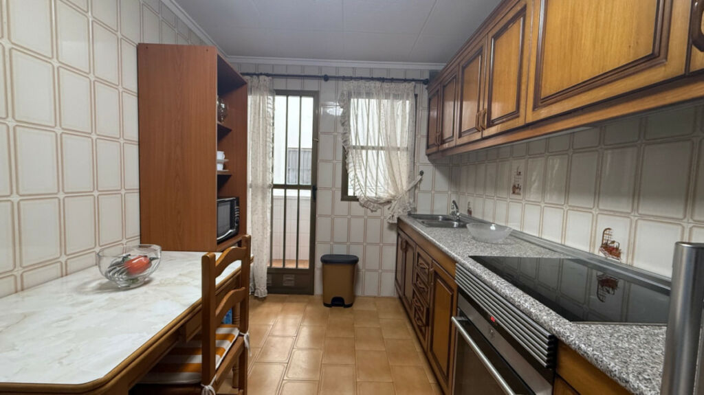 Ground Floor Apartment Torrevieja Alicante - image 5