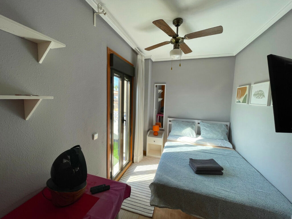 Townhouse Guardamar del Segura Alicante - image 5