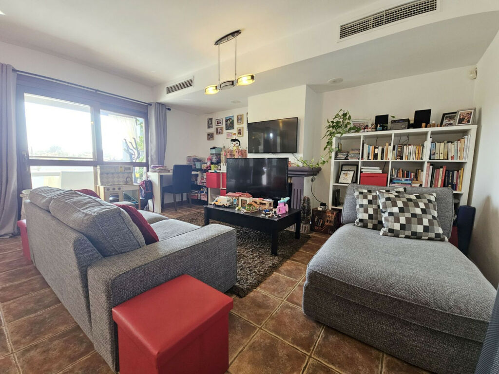 Townhouse El Paraiso Málaga - image 5
