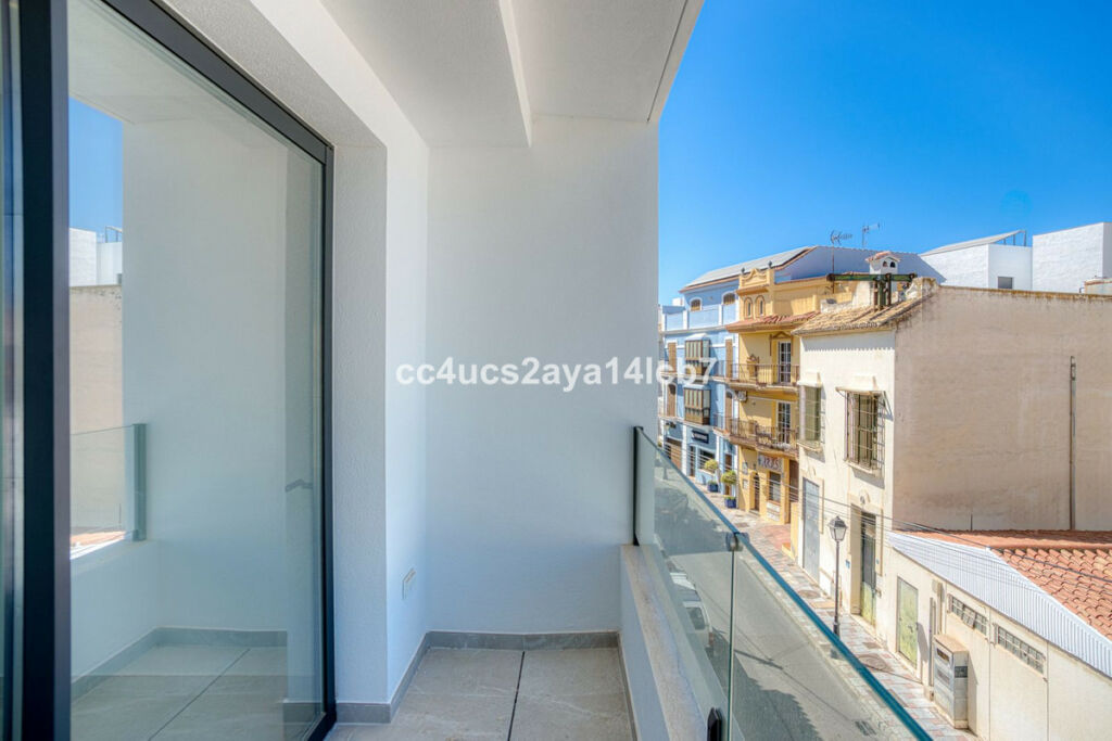 Middle Floor Apartment La Cala de Mijas Málaga - image 5