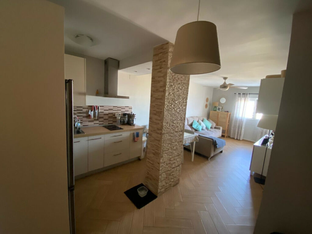 Middle Floor Apartment Torreblanca Málaga - image 5