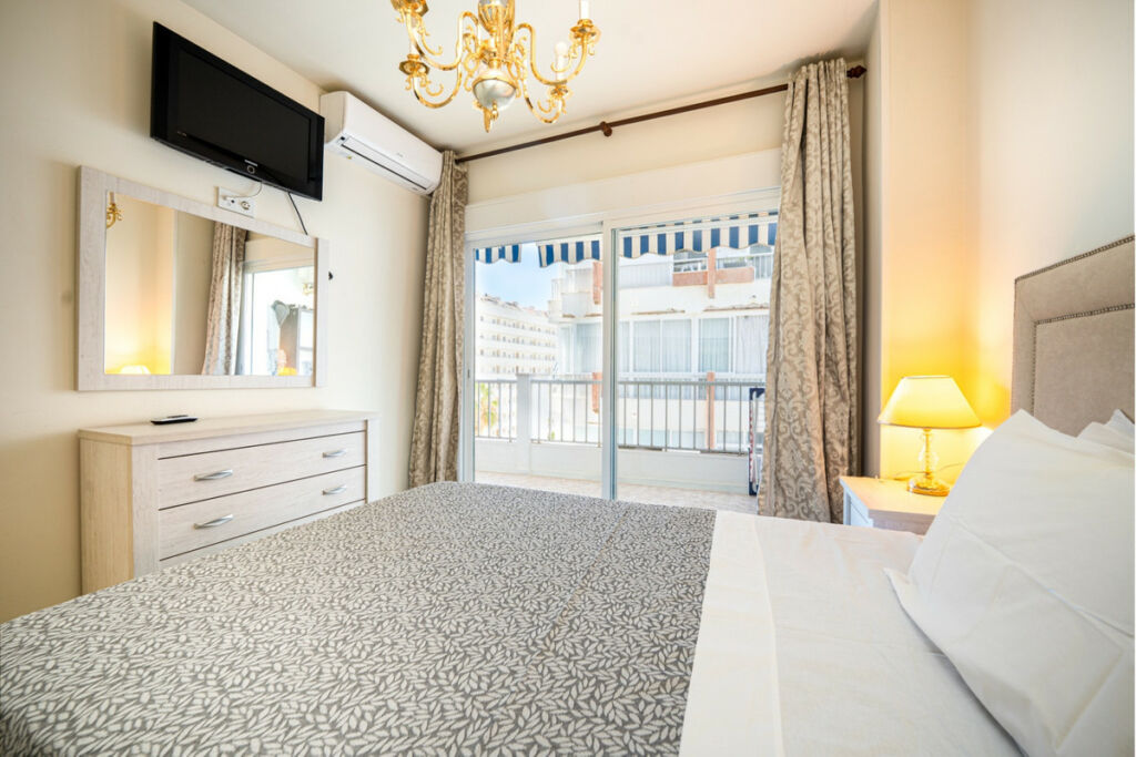 Middle Floor Apartment Marbella Málaga - image 5