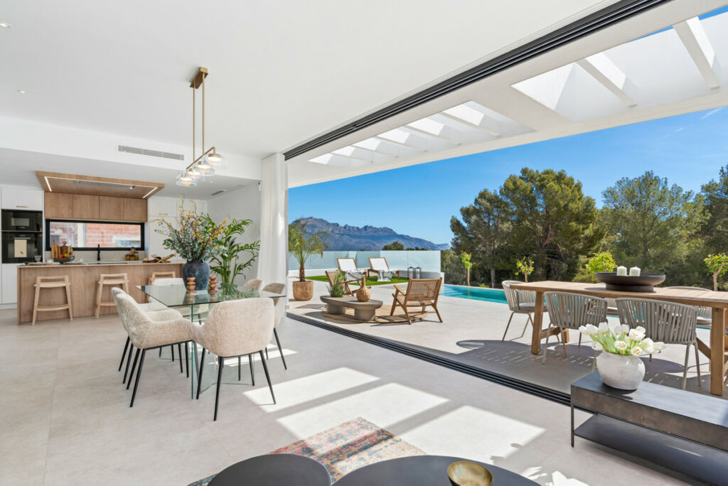 Detached Villa Polop Alicante - image 5
