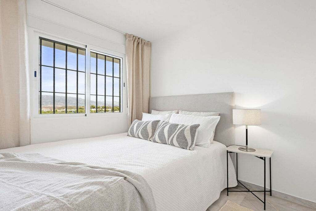 Middle Floor Apartment Riviera del Sol Málaga - image 5
