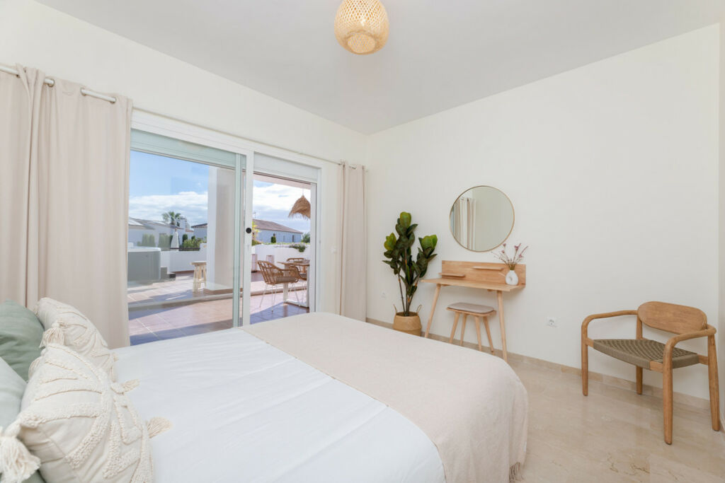 Ground Floor Apartment Estepona Málaga - image 5