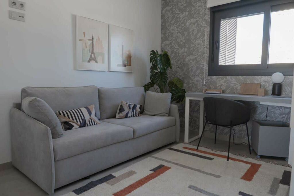 Middle Floor Apartment Benidorm Alicante - image 5