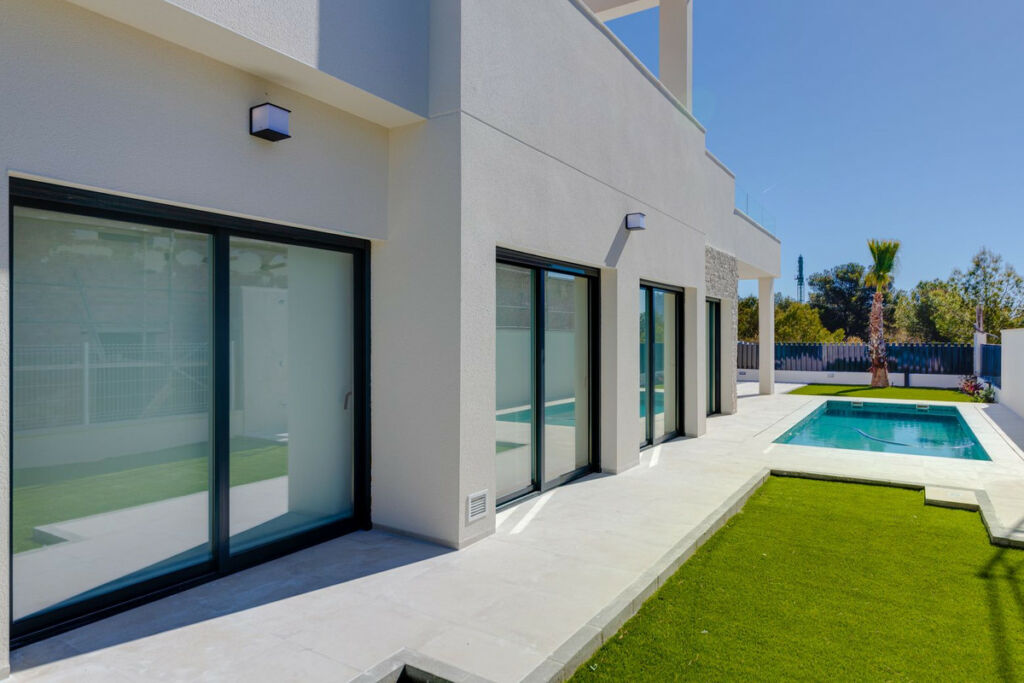 Detached Villa Finestrat Alicante - image 5